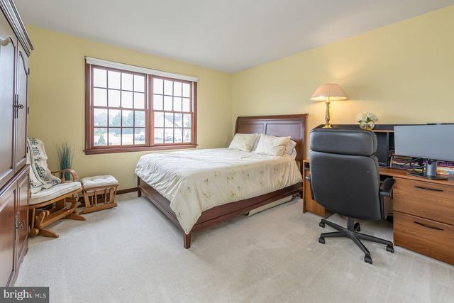 11 TURTLE CREEK DR, Mullica Hill, NJ 08062