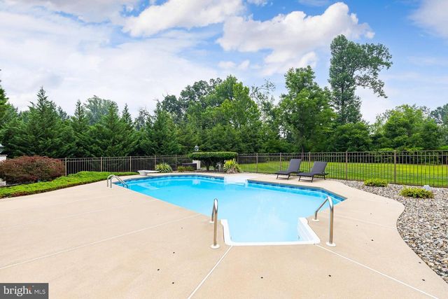 11 TURTLE CREEK DR, Mullica Hill, NJ 08062