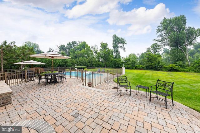 11 TURTLE CREEK DR, Mullica Hill, NJ 08062