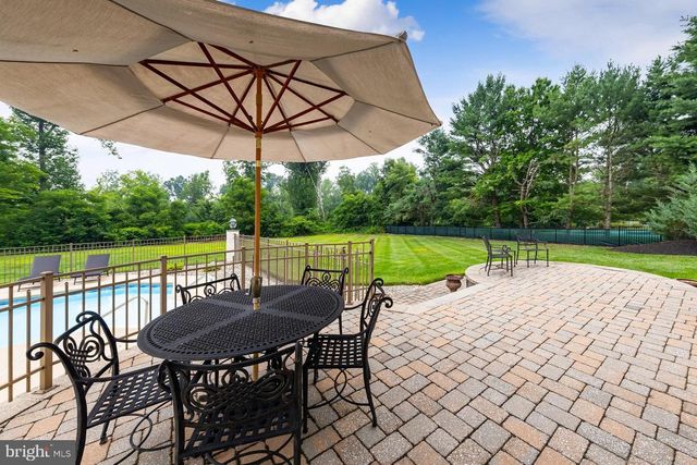 11 TURTLE CREEK DR, Mullica Hill, NJ 08062