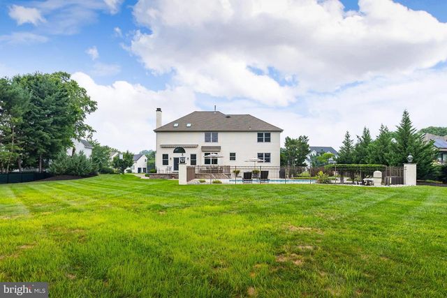 11 TURTLE CREEK DR, Mullica Hill, NJ 08062