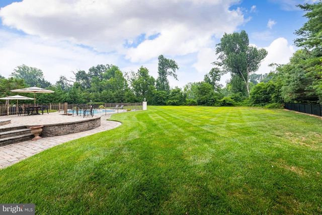 11 TURTLE CREEK DR, Mullica Hill, NJ 08062