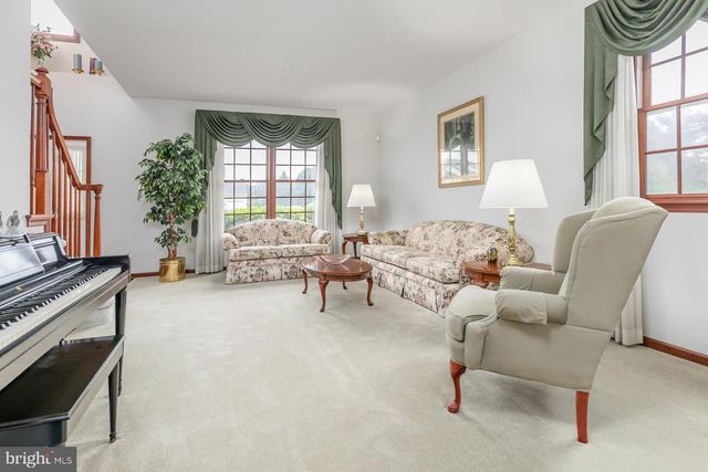 11 TURTLE CREEK DR, Mullica Hill, NJ 08062