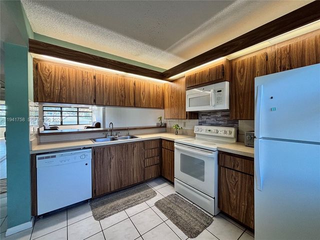 3511 Village Blvd 205, West Palm Beach, FL 33409