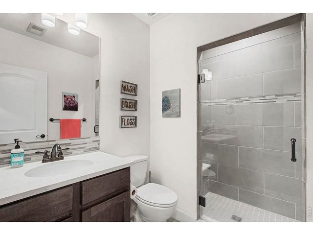 1539 Sandy Ln, Windsor, CO 80550