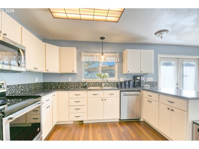 1626 Sw 3RD St, Pendleton, OR 97801