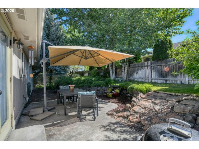 1626 Sw 3RD St, Pendleton, OR 97801