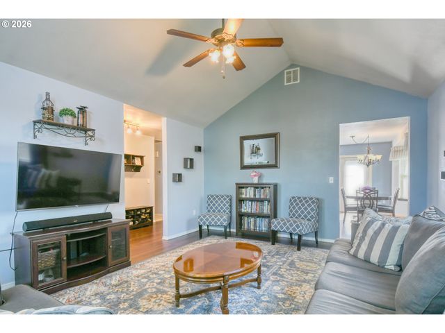 1626 Sw 3RD St, Pendleton, OR 97801