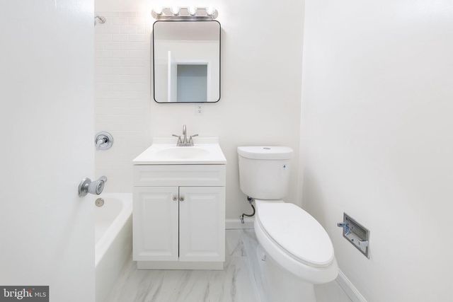 2232 SOUTHGATE SQ, Reston, VA 20191