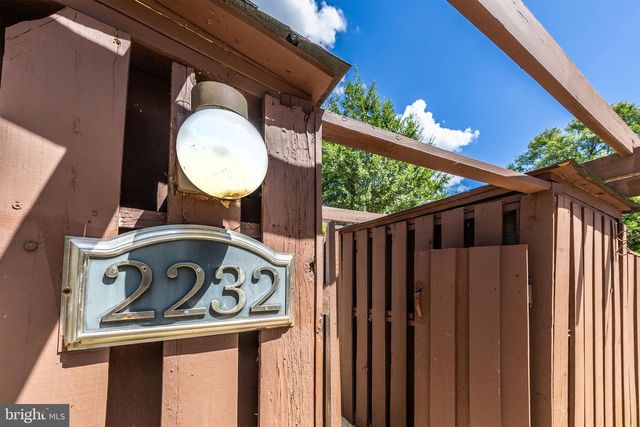 2232 SOUTHGATE SQ, Reston, VA 20191
