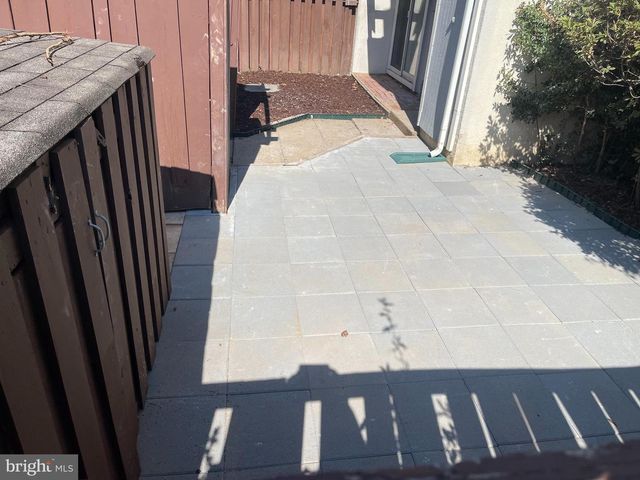 2232 SOUTHGATE SQ, Reston, VA 20191