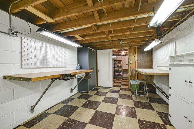 5853 28th Avenue S, Minneapolis, MN 55417