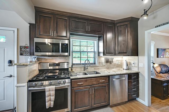 5853 28th Avenue S, Minneapolis, MN 55417