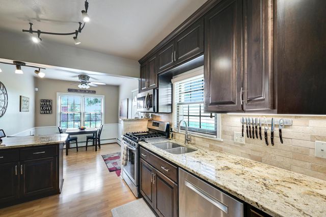 5853 28th Avenue S, Minneapolis, MN 55417