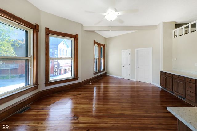 105 W Jackson Street, Mulberry, IN 46058