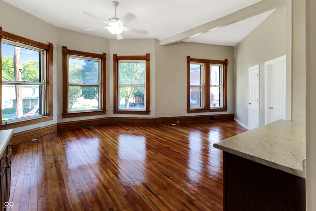 105 W Jackson Street, Mulberry, IN 46058