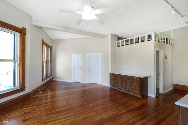 105 W Jackson Street, Mulberry, IN 46058