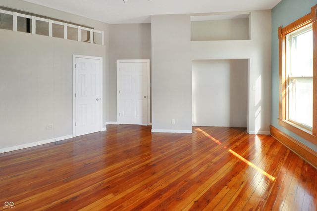 105 W Jackson Street, Mulberry, IN 46058