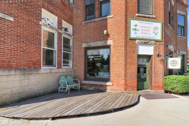 105 W Jackson Street, Mulberry, IN 46058