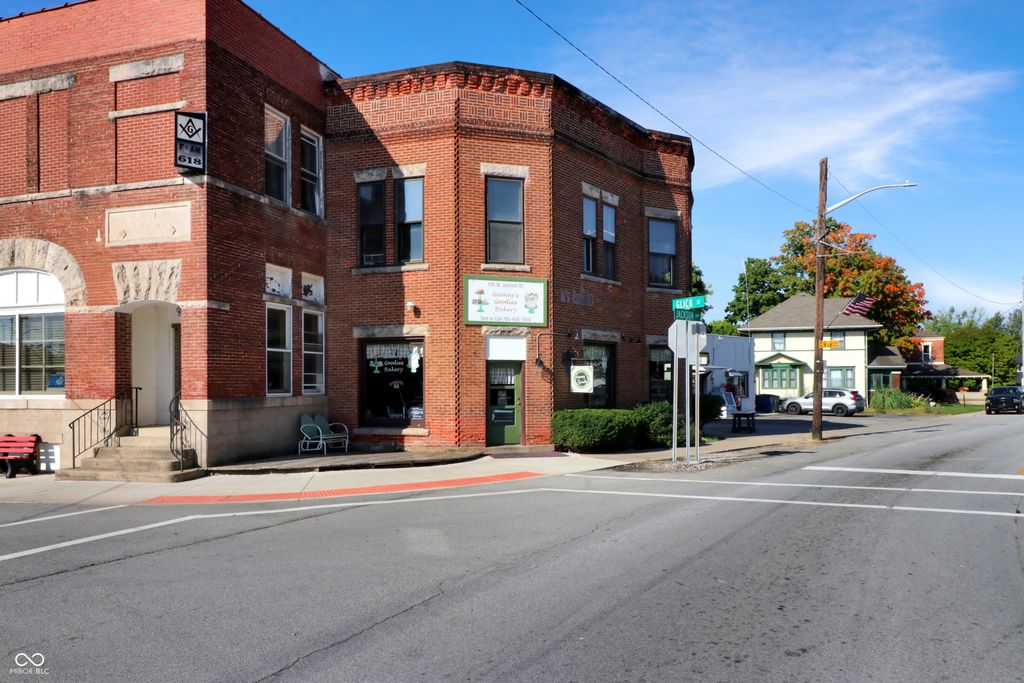 105 W Jackson Street, Mulberry, IN 46058