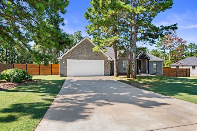 19355 Cedarpark Place, Lindale, TX 75771