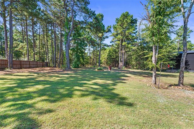 19355 Cedarpark Place, Lindale, TX 75771