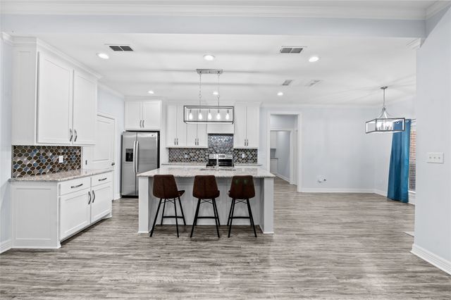 19355 Cedarpark Place, Lindale, TX 75771