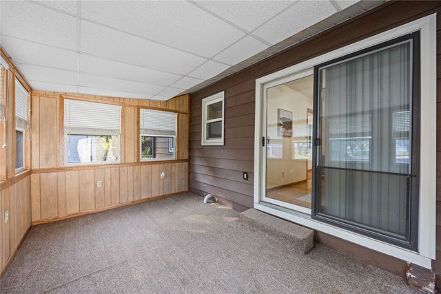 117 E Watrous Avenue, Des Moines, IA 50315