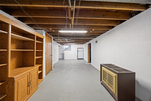 117 E Watrous Avenue, Des Moines, IA 50315