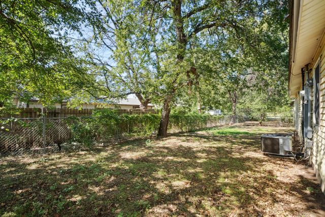 1206 E SE 2nd Avenue, Mineral Wells, TX 76067
