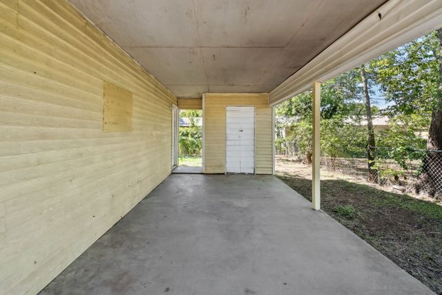1206 E SE 2nd Avenue, Mineral Wells, TX 76067
