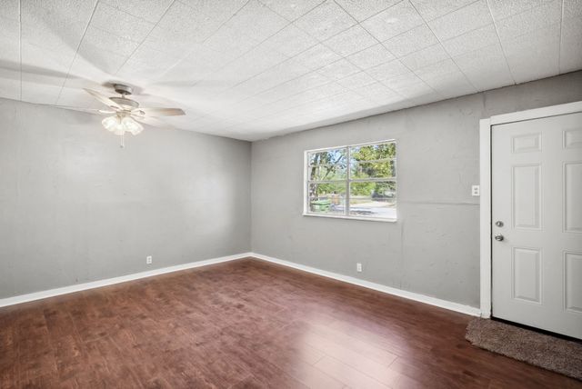 1206 E SE 2nd Avenue, Mineral Wells, TX 76067