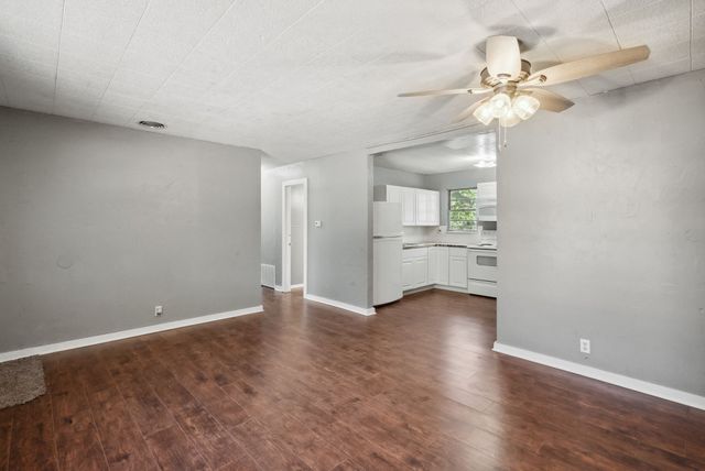 1206 E SE 2nd Avenue, Mineral Wells, TX 76067