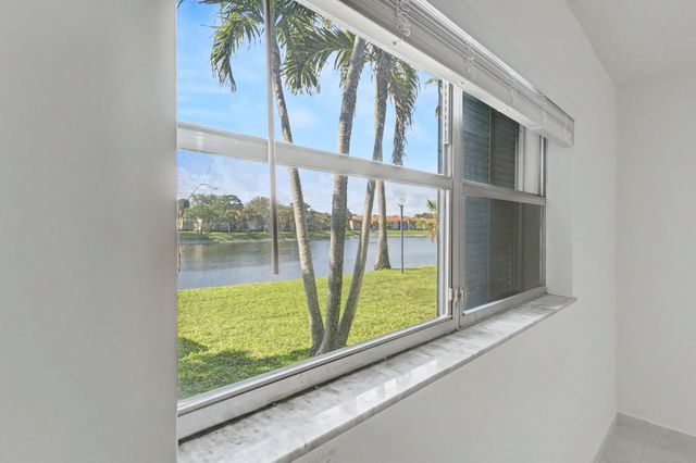 437 SW Natura Avenue F, Deerfield Beach, FL 33441