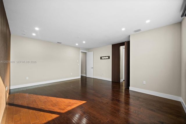 7534 NW 98th Avenue, Doral, FL 33178