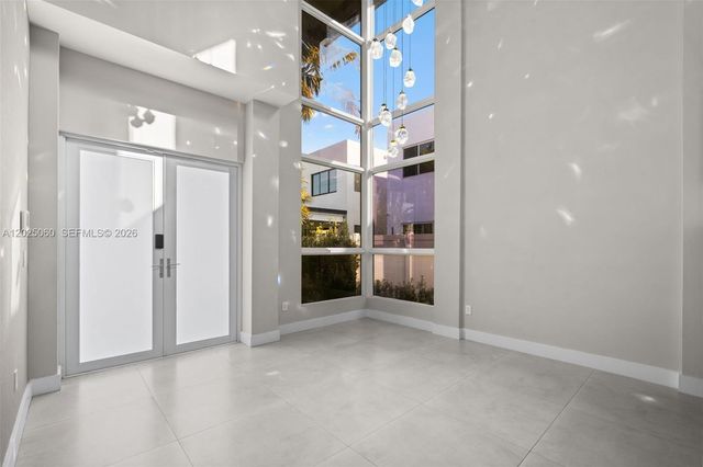 7534 NW 98th Avenue, Doral, FL 33178