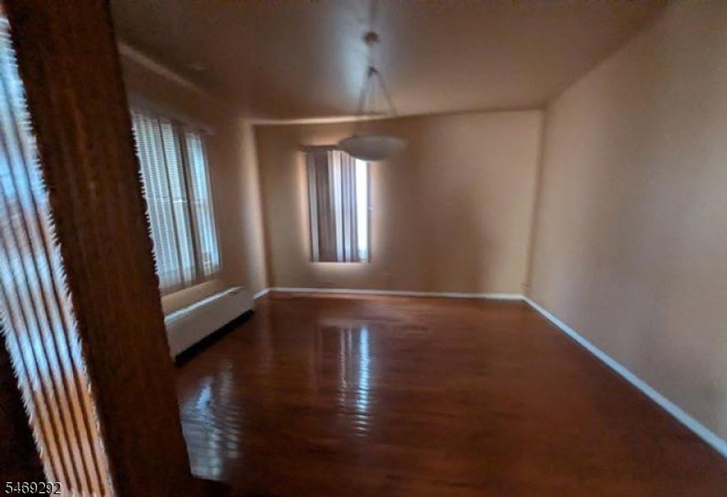 349 Parker St, Newark City, NJ 07104 — photo 2