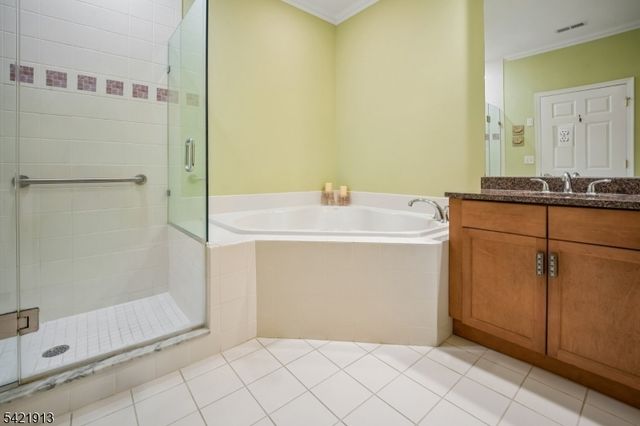 1403 Pointe Gate Dr 1403, Livingston Twp., NJ 07039