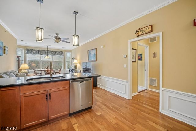 1403 Pointe Gate Dr 1403, Livingston Twp., NJ 07039