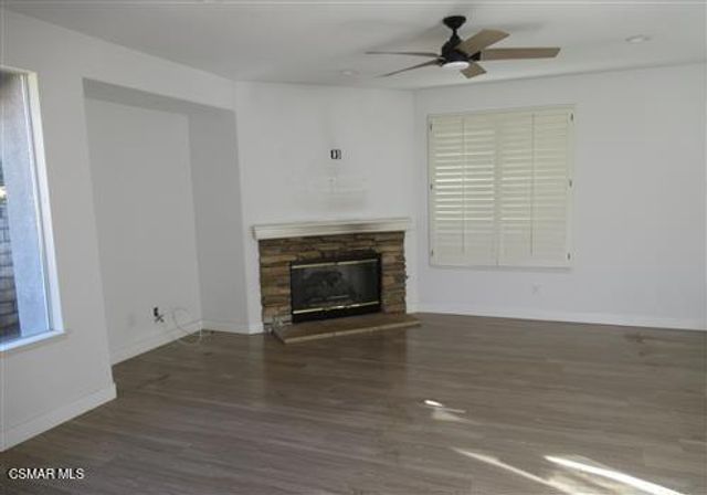 986 Lincoln Court, Simi Valley, CA 93065
