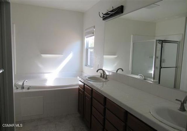 986 Lincoln Court, Simi Valley, CA 93065