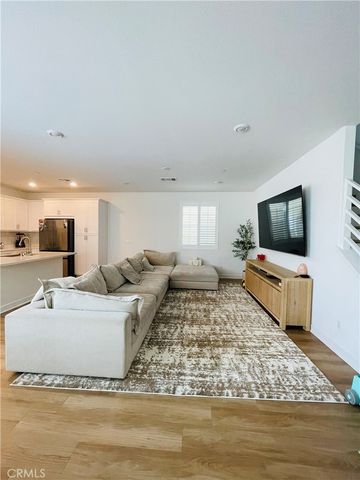 2004 2004 Dewdrop, Upland, CA 91786