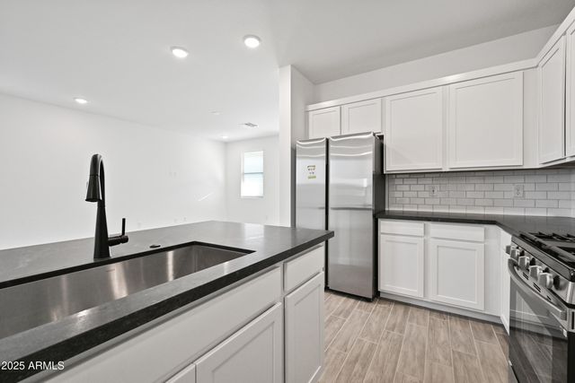 17017 W Molly Lane, Surprise, AZ 85387