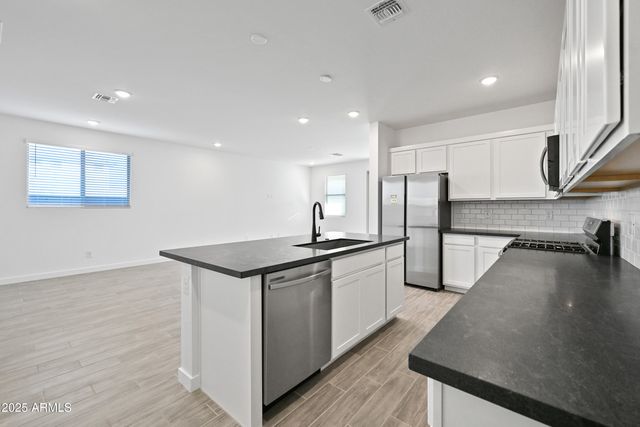 17017 W Molly Lane, Surprise, AZ 85387