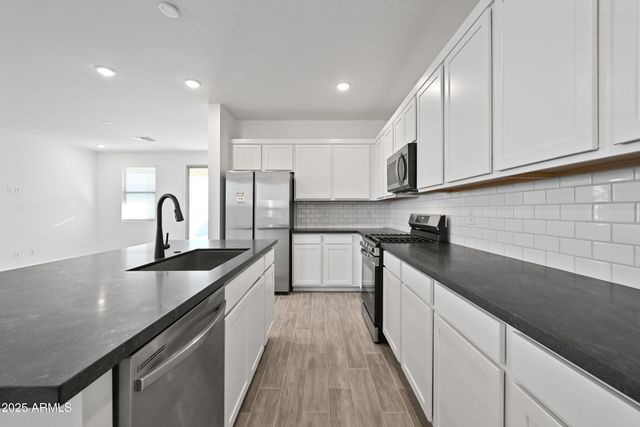 17017 W Molly Lane, Surprise, AZ 85387