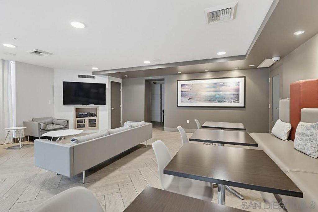 Image 13 of property listing at 1277 Kettner Blvd. 505, San Diego, CA 92101