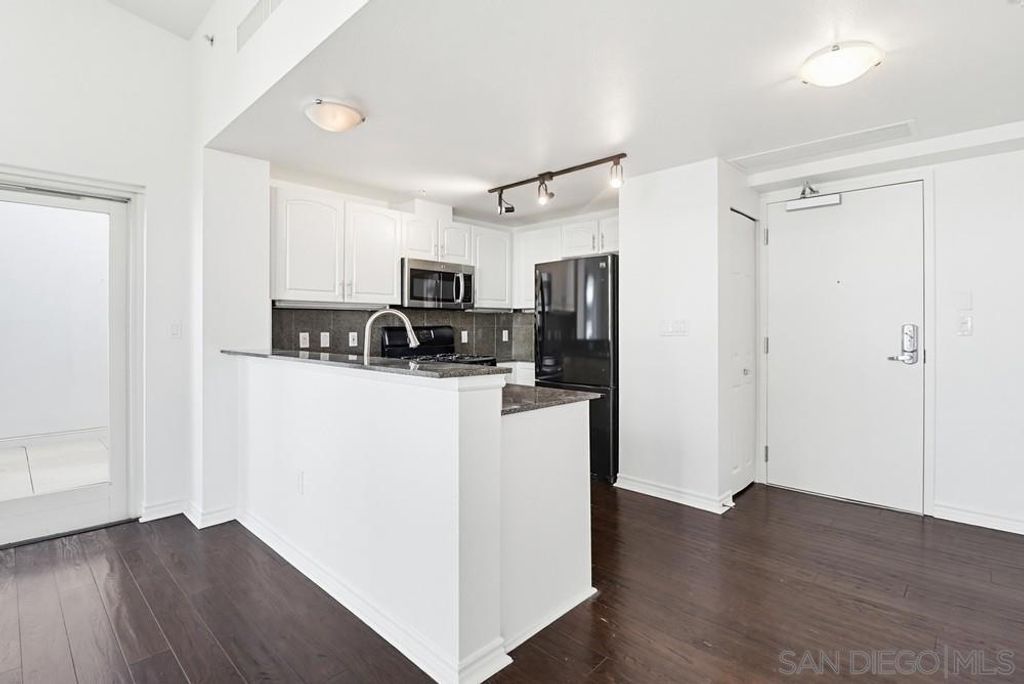 Image 32 of property listing at 1277 Kettner Blvd. 505, San Diego, CA 92101