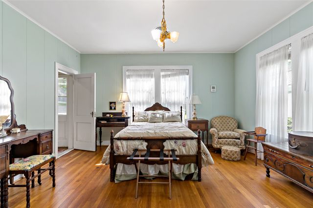 610 Fitzhugh, Paris, TX 75460