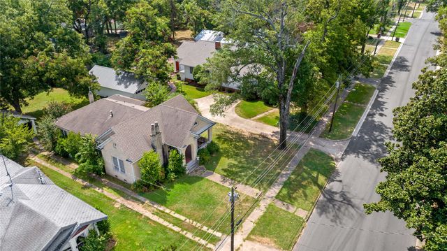610 Fitzhugh, Paris, TX 75460
