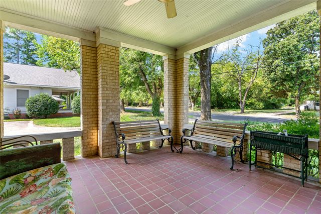 610 Fitzhugh, Paris, TX 75460